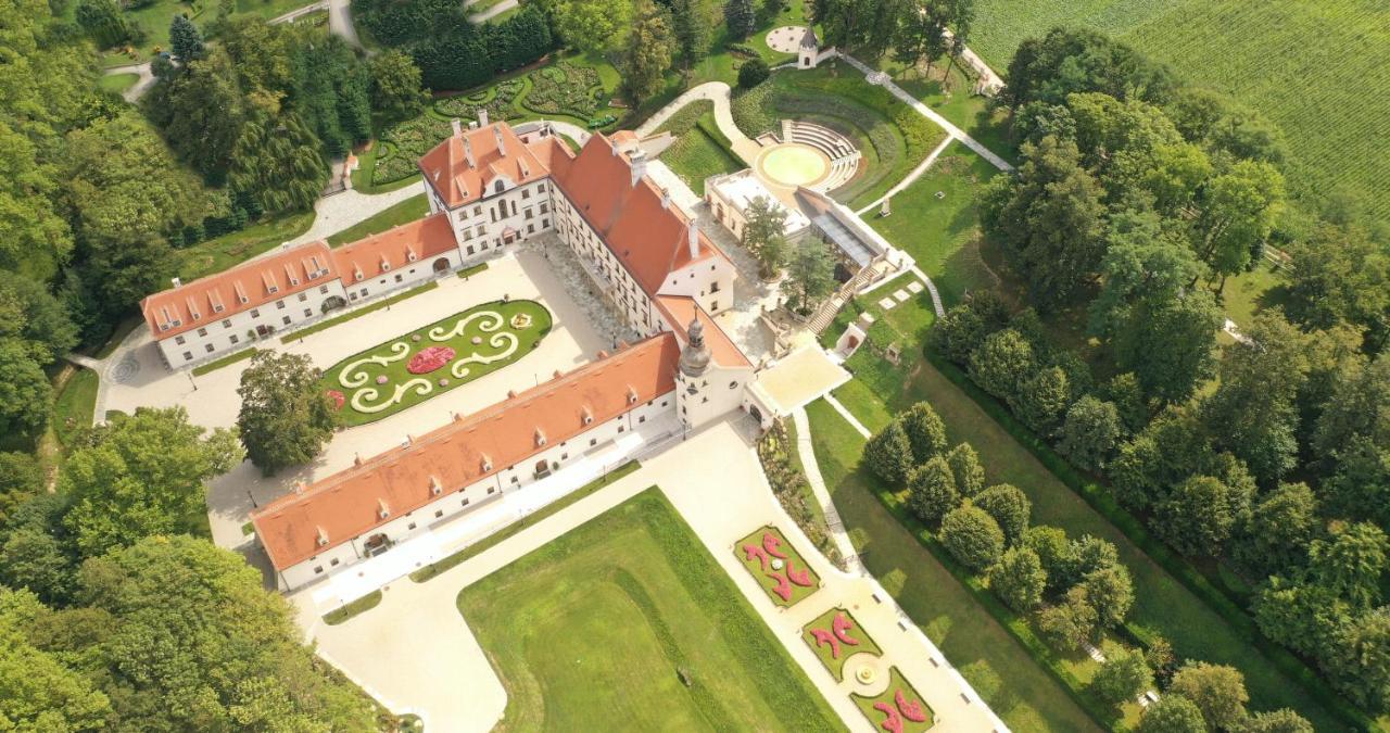 Schloss Thalheim Санкт-Пельтен Екстер'єр фото